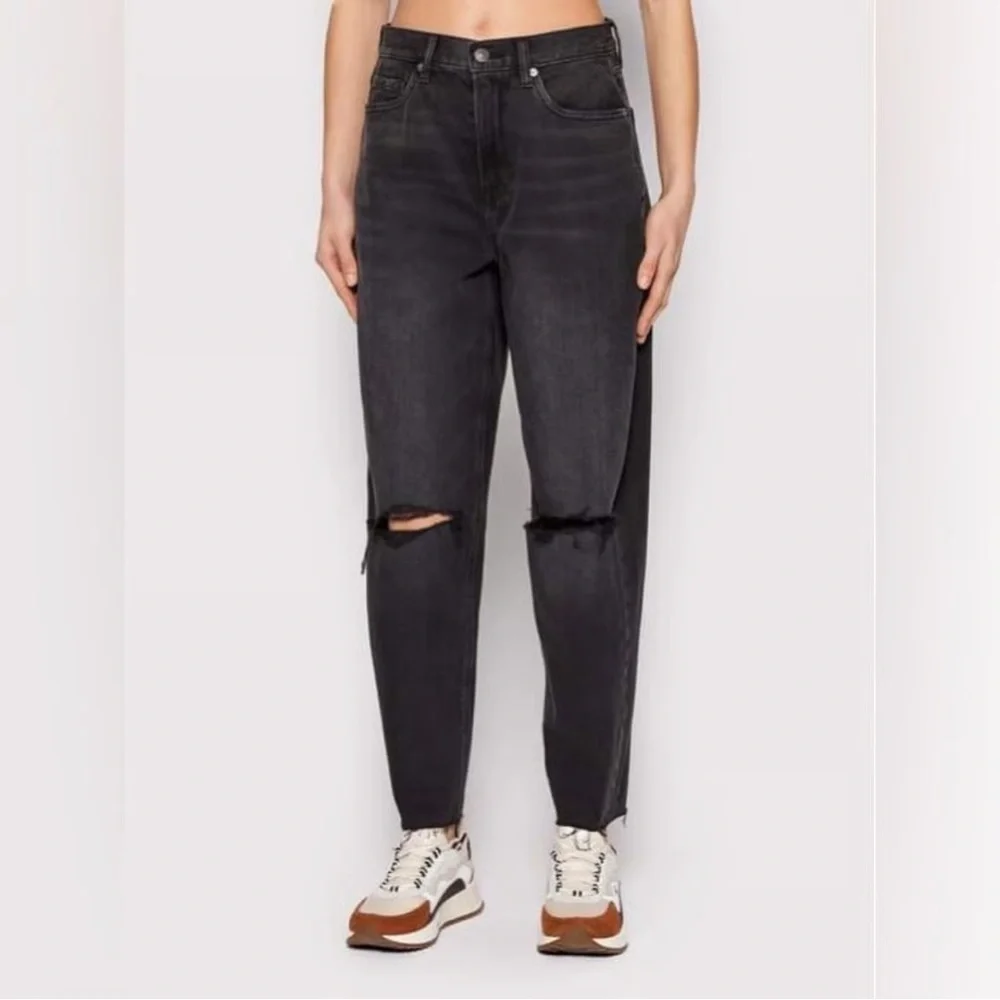 NWT American Eagle Relaxed Mom Jean Size 12 Long